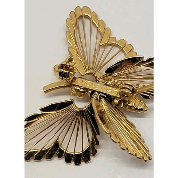 Vintage MONET Butterfly Reticulated Gold Tone Open Work Brooch Lapel Pin‎ Signed - Picture 3 of 4